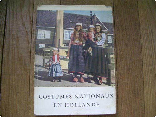 オランダの衣装を紹介した本