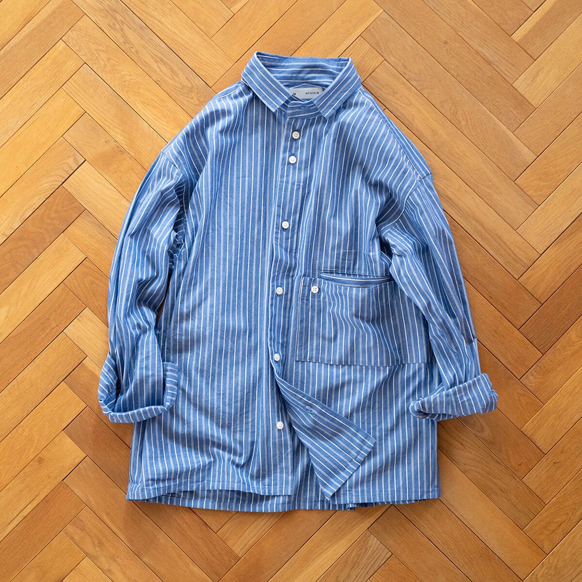 nisica レギュラーカラーシャツ ストライプが入荷しました。