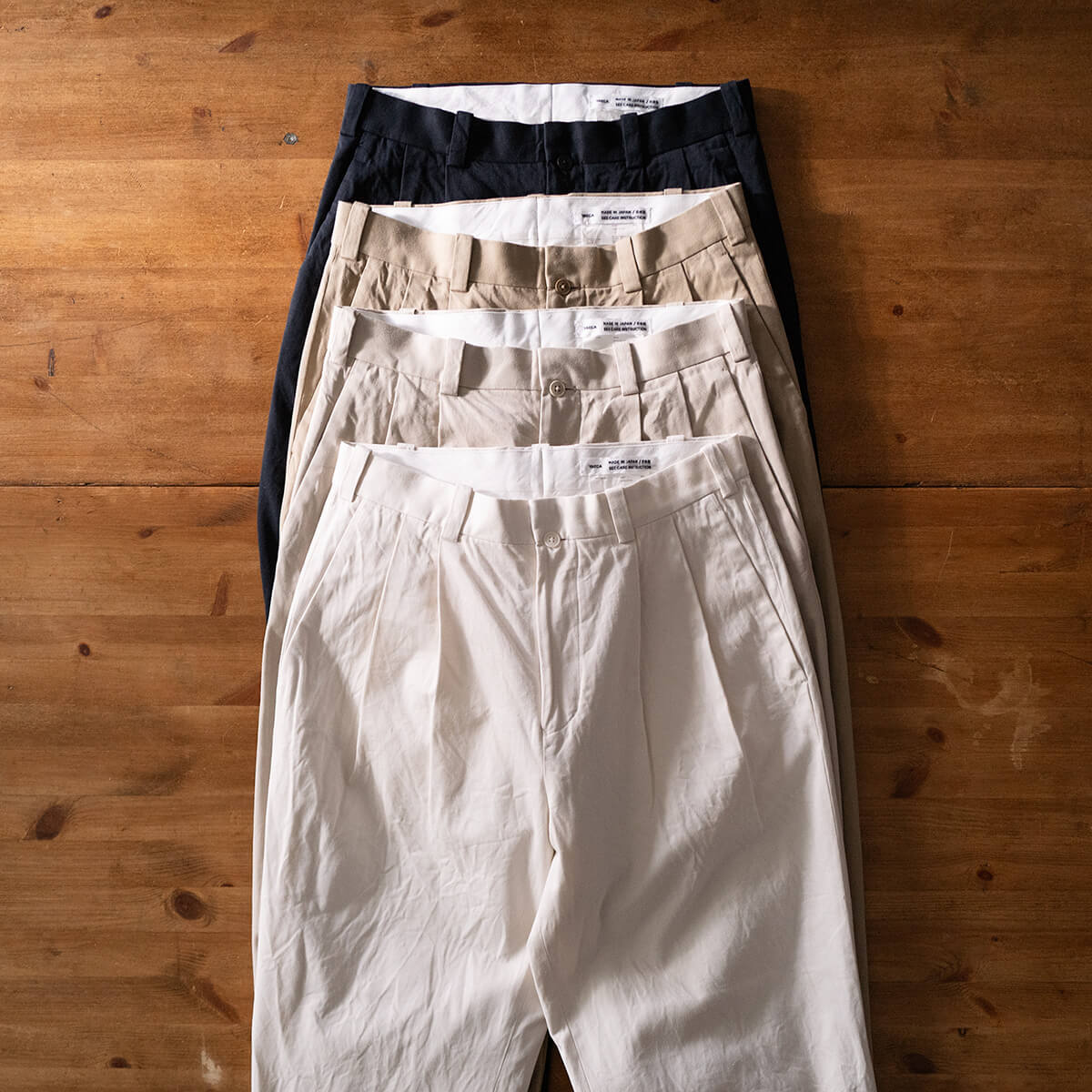 YAECA チノパンツ ツータックストレートが入荷しました。