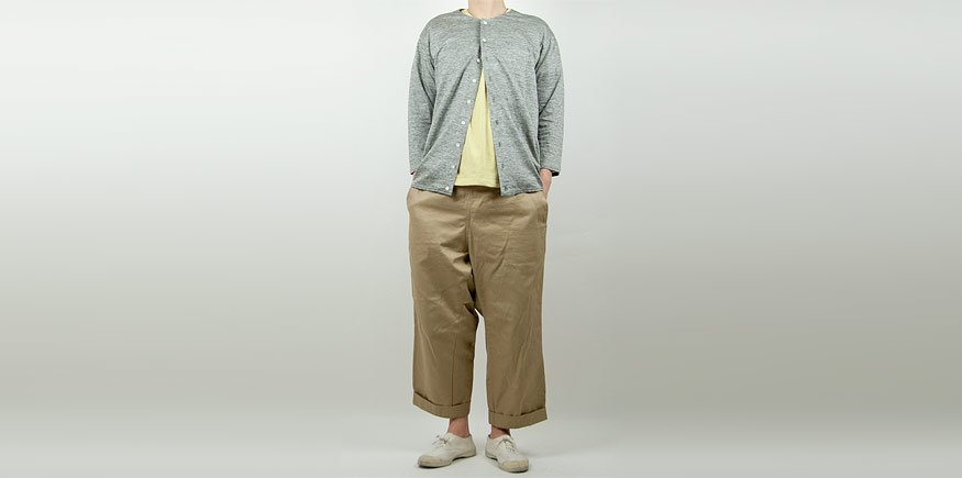 EEL LUXカーデ 16TOP GRAYを使った着こなしコーディネート