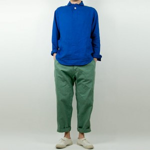 LOLO リネンプルオーバーシャツ ROYAL BLUEを使った着こなしコーディネート