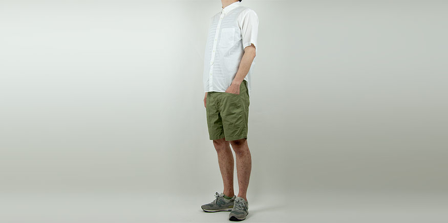 DAILY WARDROBE INDUSTRY DAILY WORKING SHORTS KHAKIを使った着こなしコーディネート