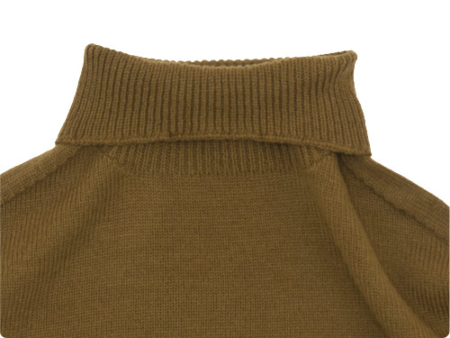 MHL. CHUNKY WOOL TURTLE NECK KNIT