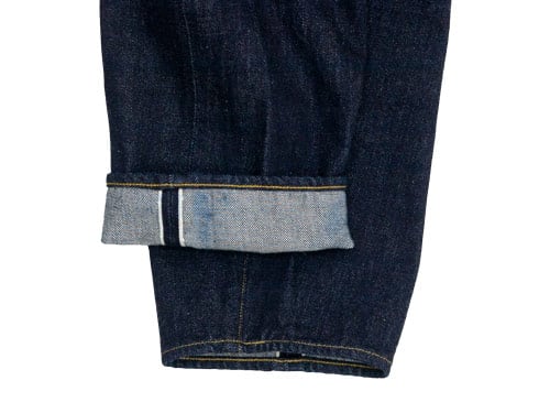 ワイドストレート 裾幅とストレートライン